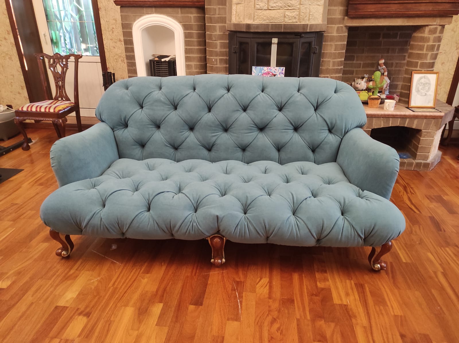 Перетяжка дивана. Карабулак