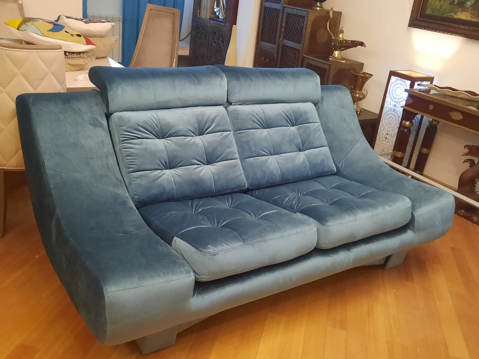 Обивка дивана на дому. Карабулак