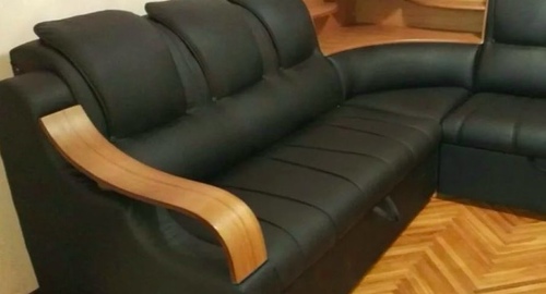 Перетяжка кожаного дивана. Карабулак